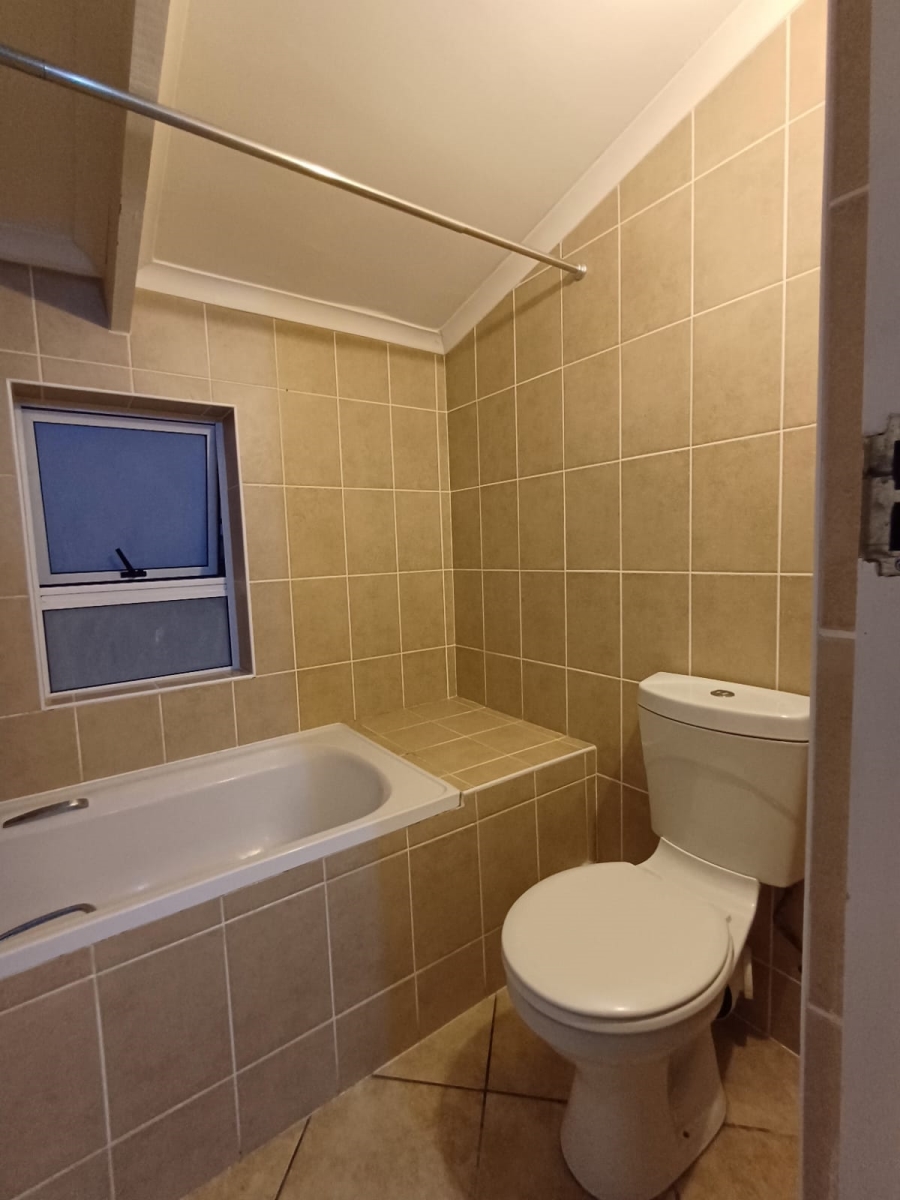 To Let 2 Bedroom Property for Rent in Gordons Bay Central Western Cape